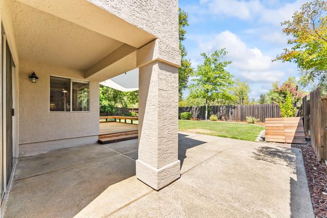 340 N Lexington Dr, Folsom, CA 95630