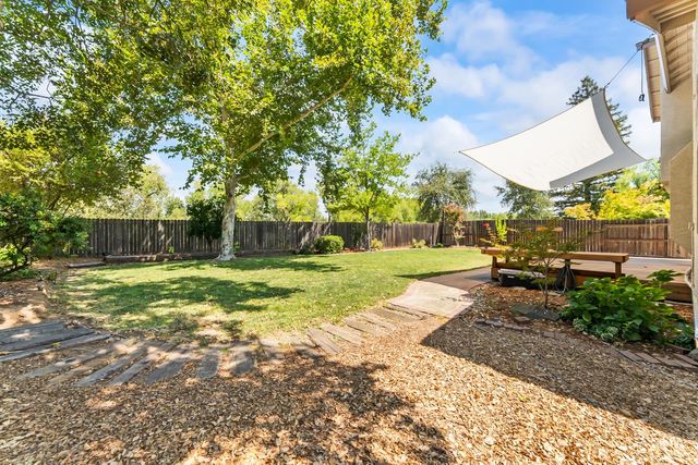 340 N Lexington Dr, Folsom, CA 95630