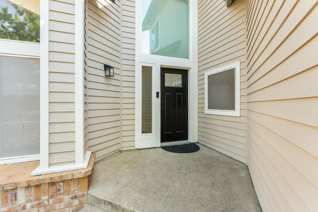 340 N Lexington Dr, Folsom, CA 95630