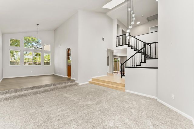 340 N Lexington Dr, Folsom, CA 95630