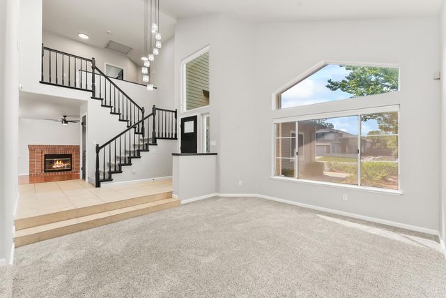 340 N Lexington Dr, Folsom, CA 95630