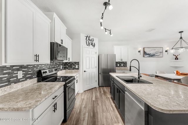 202 Alamere Drive SW, Palm Bay, FL 32908