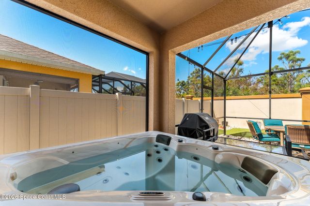 202 Alamere Drive SW, Palm Bay, FL 32908