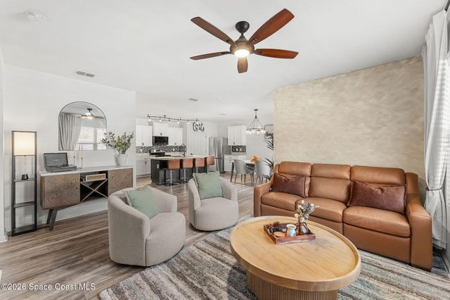 202 Alamere Drive SW, Palm Bay, FL 32908