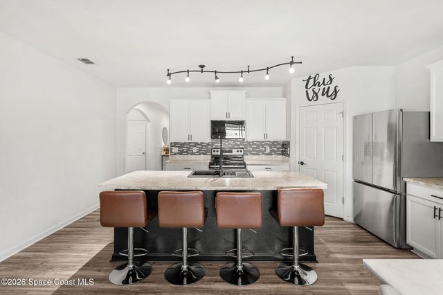 202 Alamere Drive SW, Palm Bay, FL 32908