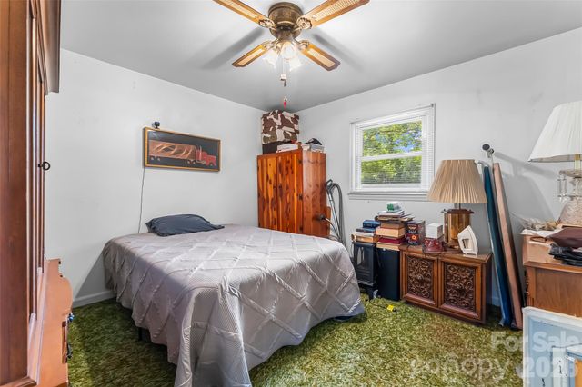 315 Windwood Drive, Bessemer City, NC 28016