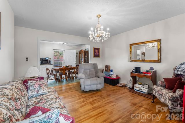 315 Windwood Drive, Bessemer City, NC 28016