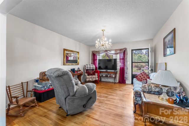 315 Windwood Drive, Bessemer City, NC 28016