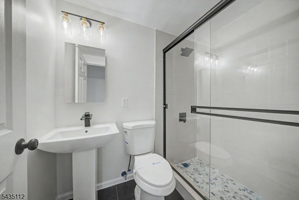 433 Louisa Ave, Wyckoff Twp., NJ 07481 — photo 3