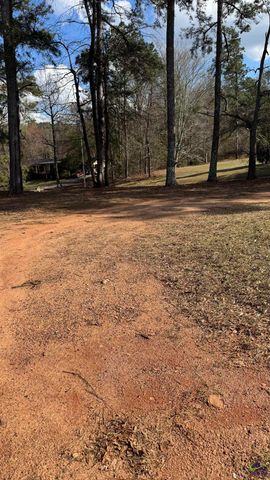 562 Johnstonville Rd, Barnesville, GA 30204