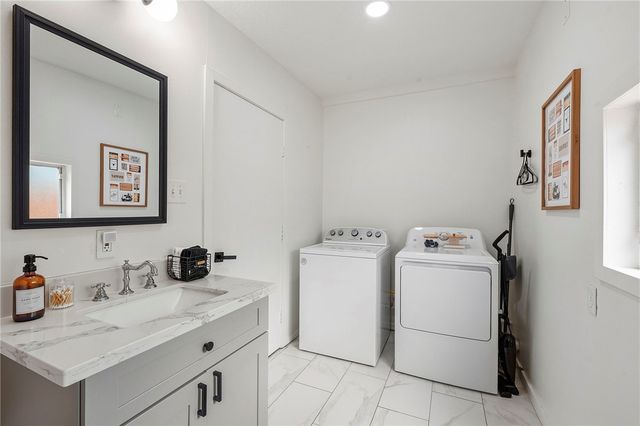 1520 Baker Avenue, Bryan, TX 77803