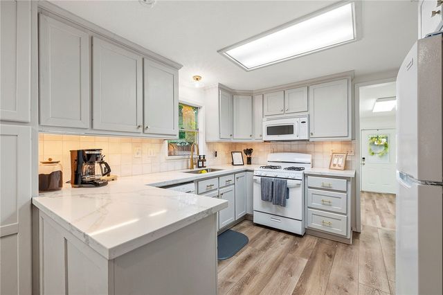 1520 Baker Avenue, Bryan, TX 77803