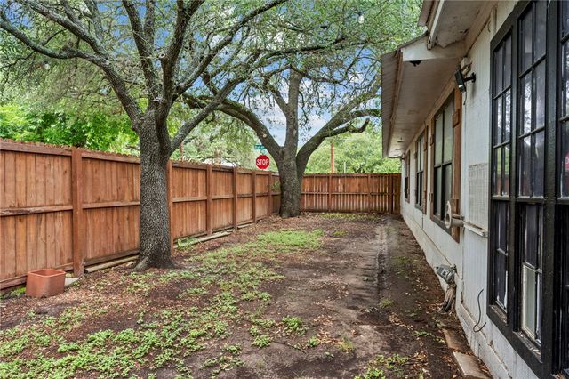 1520 Baker Avenue, Bryan, TX 77803