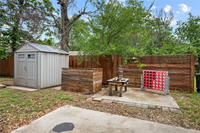 1520 Baker Avenue, Bryan, TX 77803