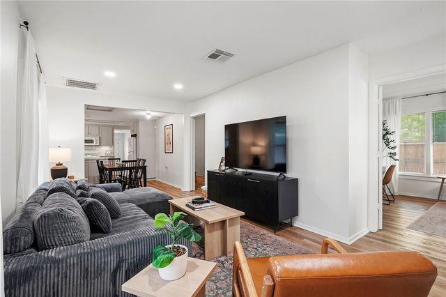 1520 Baker Avenue, Bryan, TX 77803