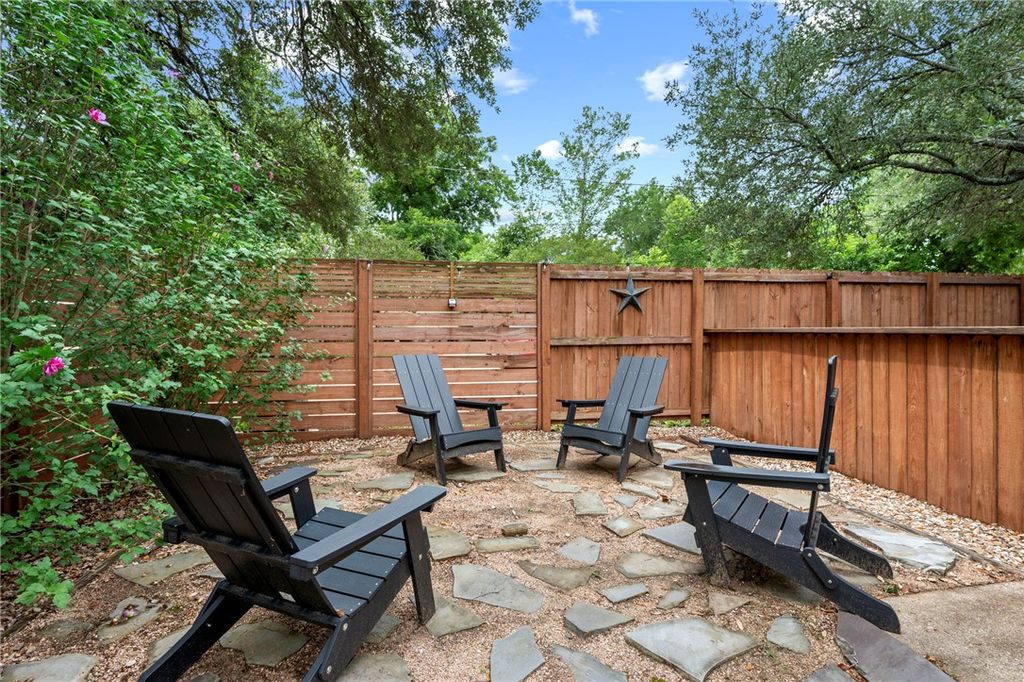 1520 Baker Avenue, Bryan, TX 77803 — photo 2