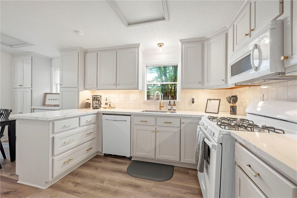1520 Baker Avenue, Bryan, TX 77803 — photo 3