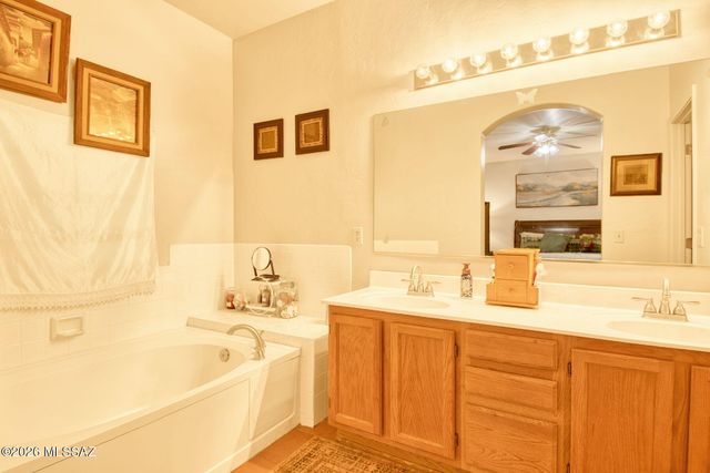163 N Cheesebrush Avenue, Tucson, AZ 85748