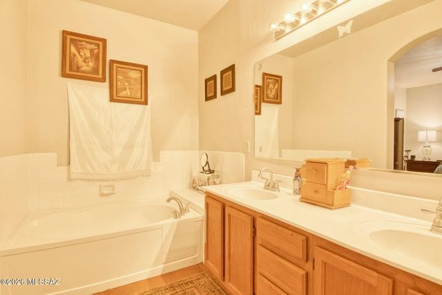 163 N Cheesebrush Avenue, Tucson, AZ 85748