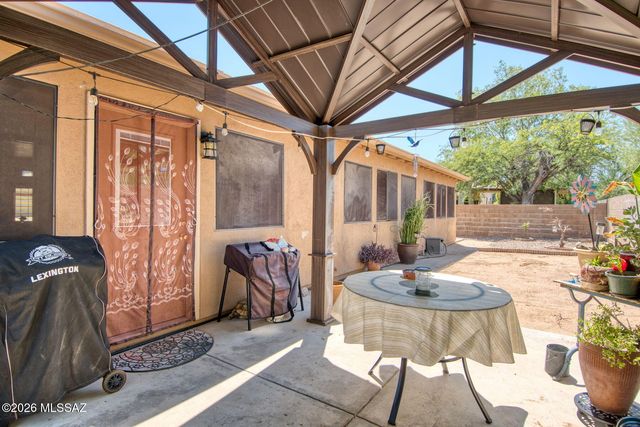 163 N Cheesebrush Avenue, Tucson, AZ 85748