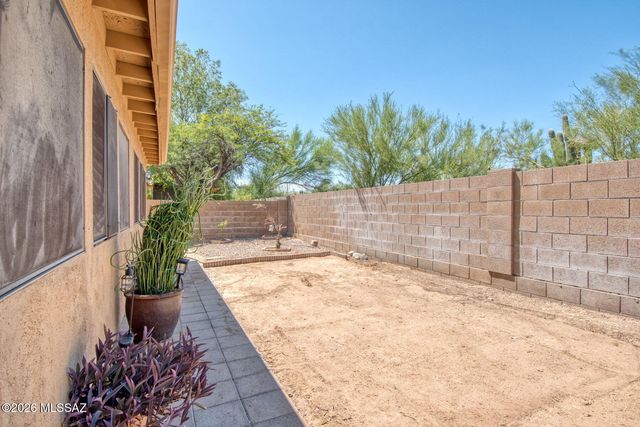 163 N Cheesebrush Avenue, Tucson, AZ 85748