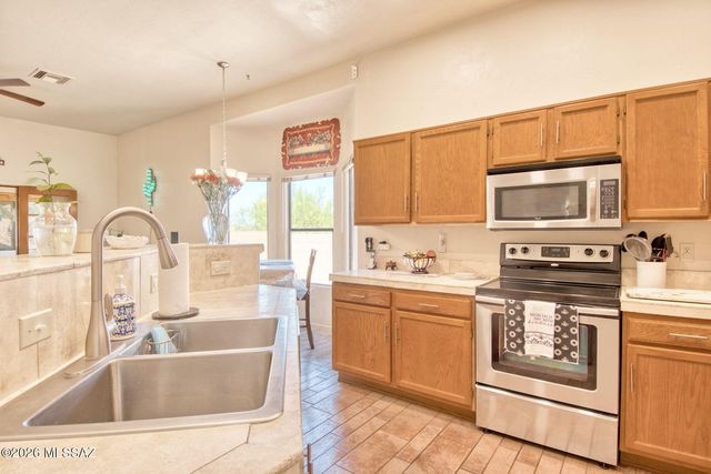 163 N Cheesebrush Avenue, Tucson, AZ 85748