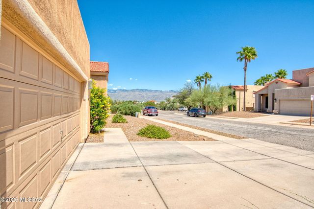 163 N Cheesebrush Avenue, Tucson, AZ 85748