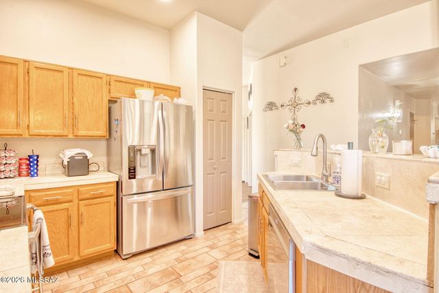 163 N Cheesebrush Avenue, Tucson, AZ 85748