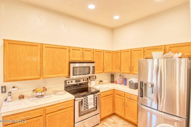 163 N Cheesebrush Avenue, Tucson, AZ 85748