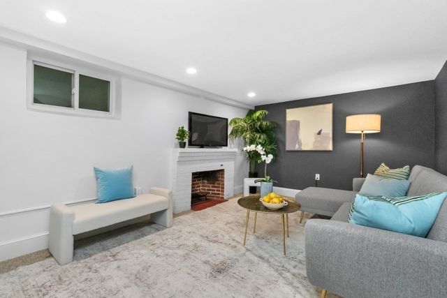 19 Saint Mary's St, Newton, MA 02462
