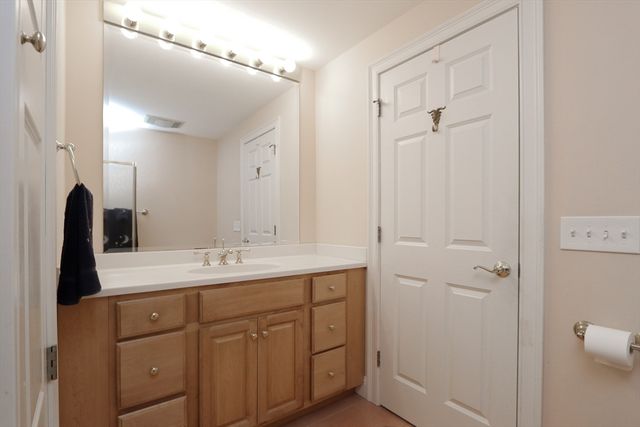 8 High Pine Circle 8, Wilbraham, MA 01095