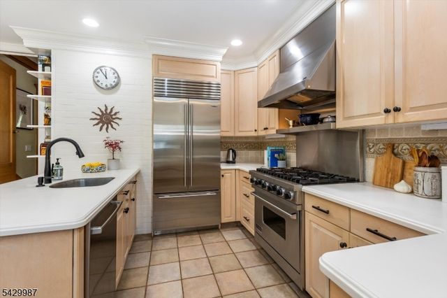 132 Christopher St, Montclair Twp., NJ 07042