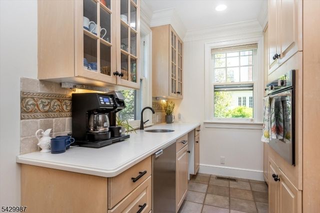 132 Christopher St, Montclair Twp., NJ 07042