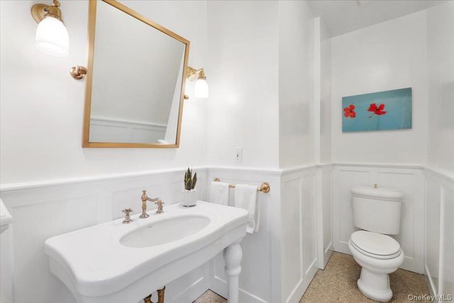 8 South Drive, Larchmont, NY 10538