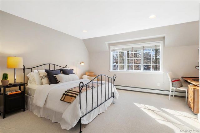 8 South Drive, Larchmont, NY 10538