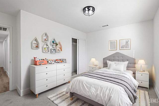 1209 Woodrow Avenue, Bakersfield, CA 93308