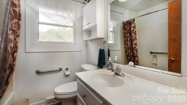 2700 Mount Pleasant Road S, Mount Pleasant, NC 28124