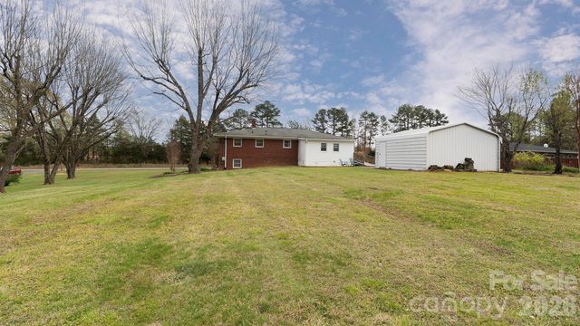 2700 Mount Pleasant Road S, Mount Pleasant, NC 28124