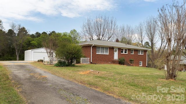 2700 Mount Pleasant Road S, Mount Pleasant, NC 28124