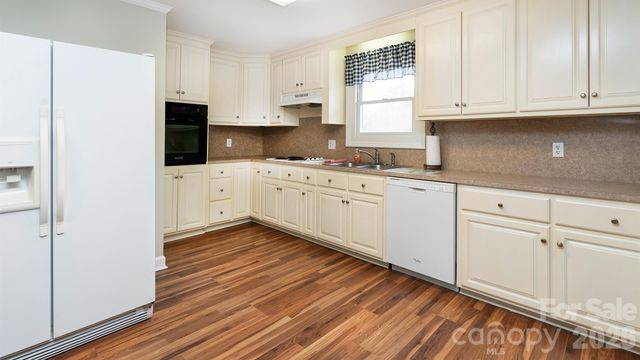 2700 Mount Pleasant Road S, Mount Pleasant, NC 28124