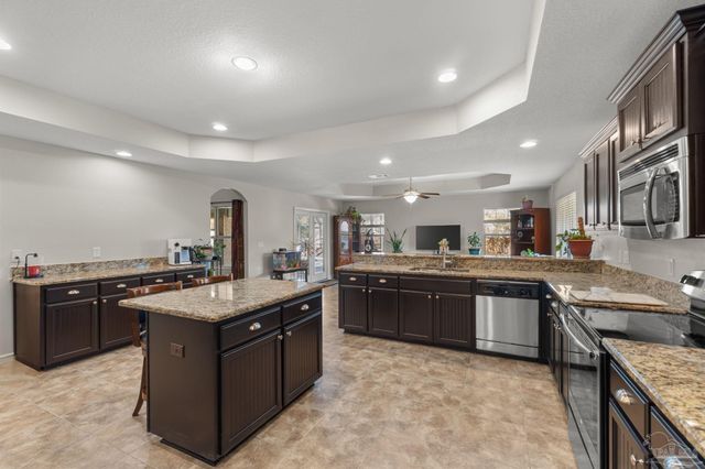 7048 Flintwood St, Navarre, FL 32566