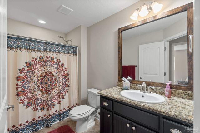 7048 Flintwood St, Navarre, FL 32566