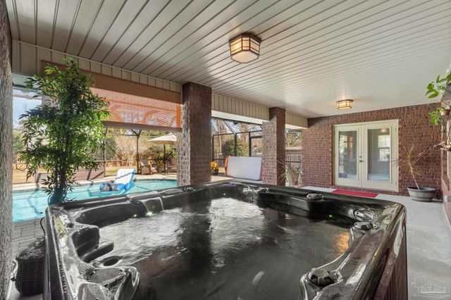 7048 Flintwood St, Navarre, FL 32566