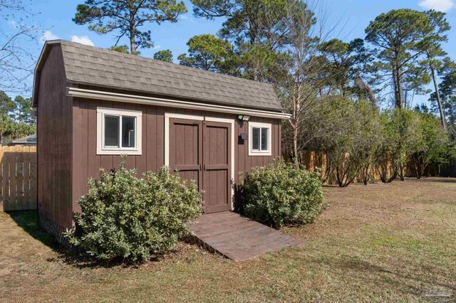 7048 Flintwood St, Navarre, FL 32566