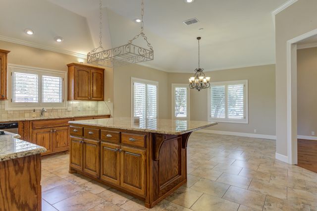 6017 87th Street, Lubbock, TX 79424