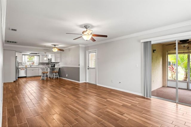 2011 HADRIAN COURT 2011, Sun City Center, FL 33573
