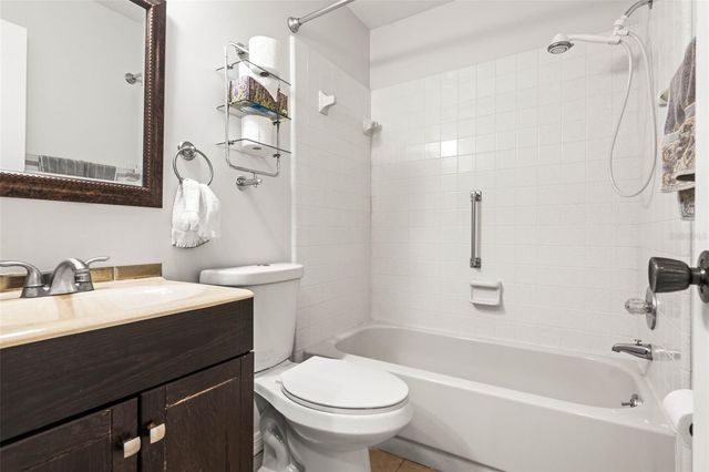 2011 HADRIAN COURT 2011, Sun City Center, FL 33573