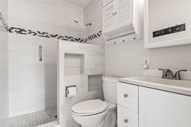 2011 HADRIAN COURT 2011, Sun City Center, FL 33573