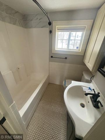 2522 15th Avenue E, North Saint Paul, MN 55109