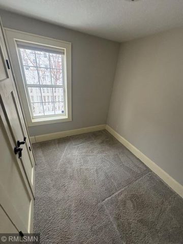 2522 15th Avenue E, North Saint Paul, MN 55109